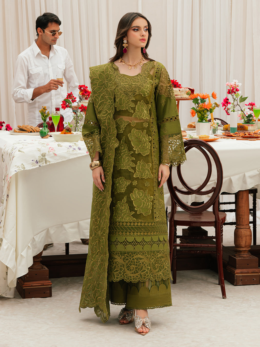 Mahnur | Allenura Luxury Lawn 24 | REVERIE -  Mahnur Luxury - Original Designer Dress - House of Maryam