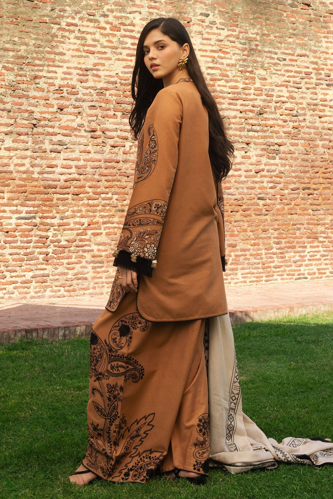 Zara Shahjahan | Winter 24 |  ROYA-D6 -  Zara Sahjahan Ladies Clothes - Original Designer Dress - House of Maryam