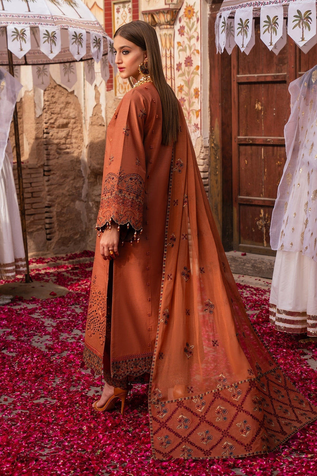 Alizeh | Rawayat Luxury Lawn 24 | Manat -  Alizeh Luxury - Original Designer Dress - House of Maryam