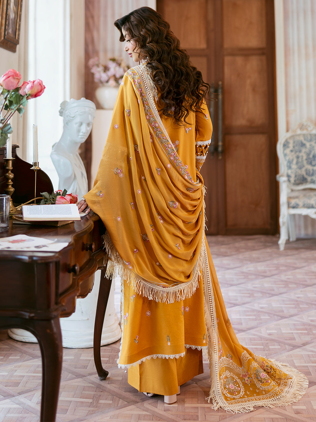 Mahnur | Sophie Luxury Lawn 25 | Rosy -  Mahnur Ladies Clothes - Original Designer Dress - House of Maryam