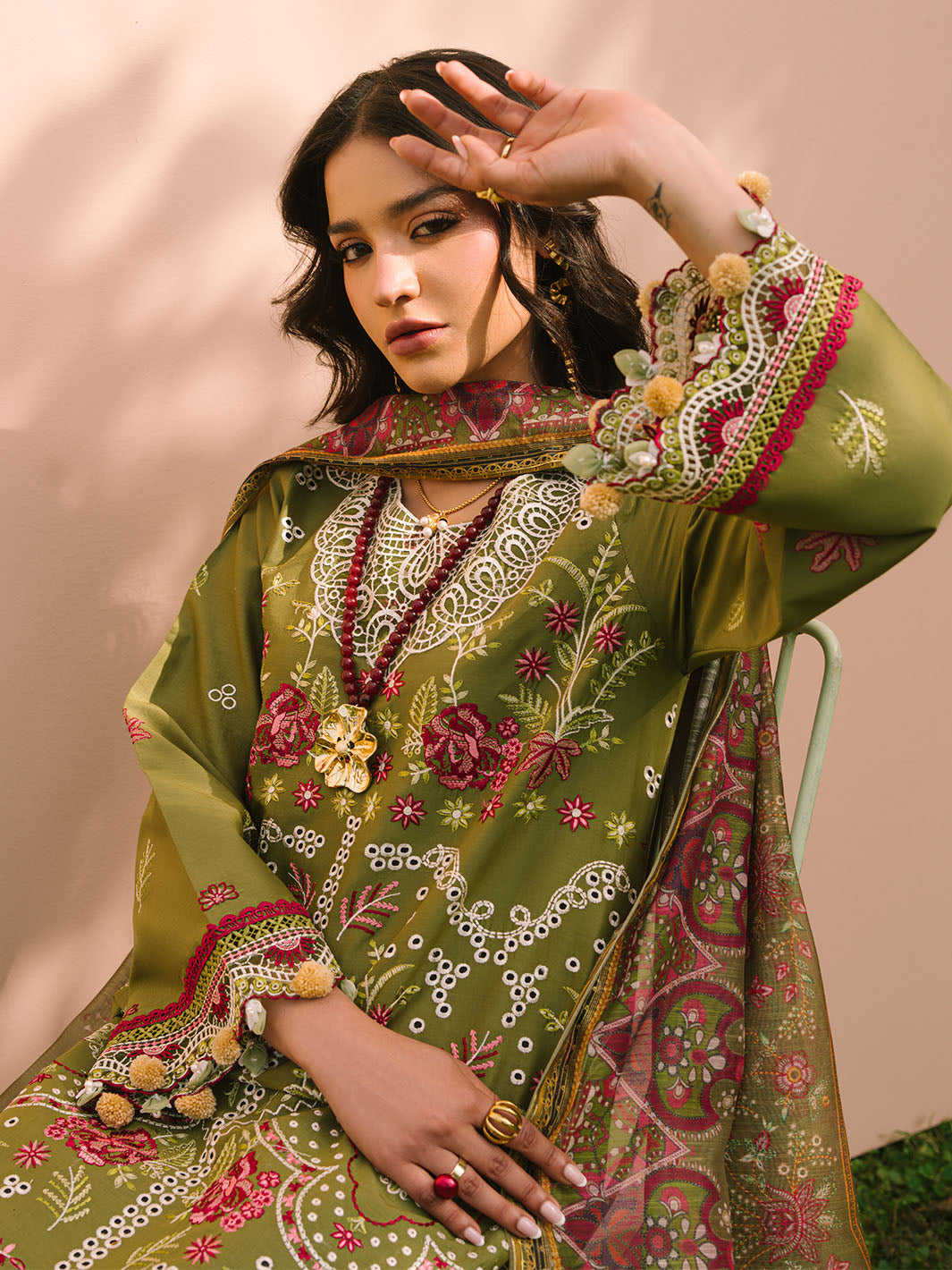 Mahnur | Dahlia Luxury Lawn 25 | Saage -  Mahnur Ladies Clothes - Original Designer Dress - House of Maryam