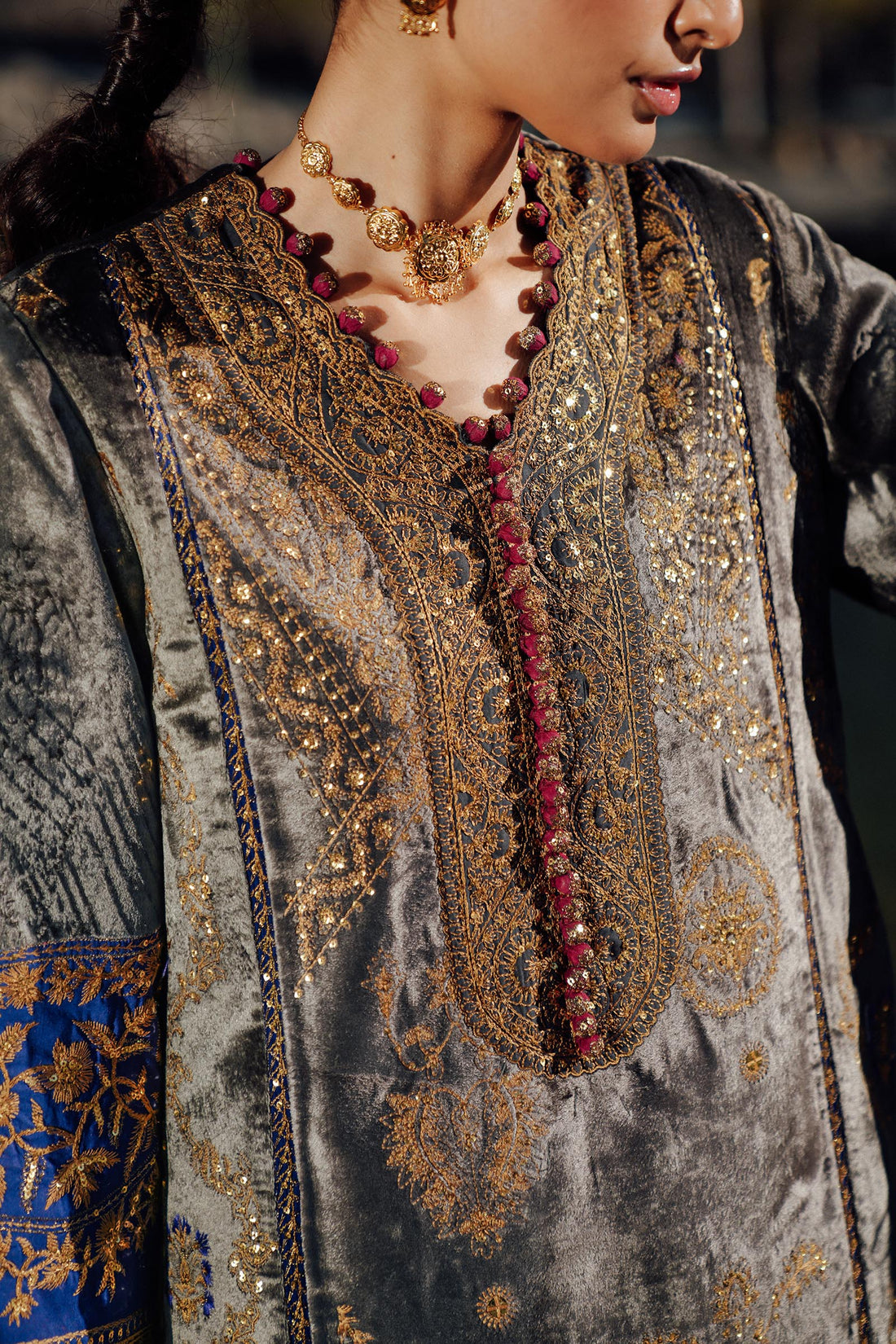 Sana Safinaz | Winter Shawl 24 | Velvet V241-004-3CP -  Sana Safinaz Ladies Clothes - Original Designer Dress - House of Maryam