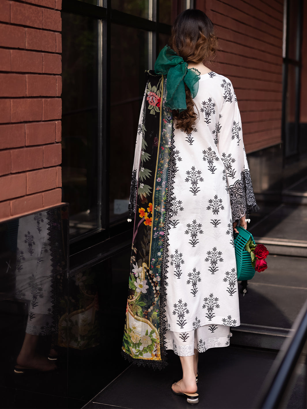 Mahnur | After Hours Luxury Lawn 25 | Sundaze Soiree -  Mahnur Ladies Clothes - Original Designer Dress - House of Maryam