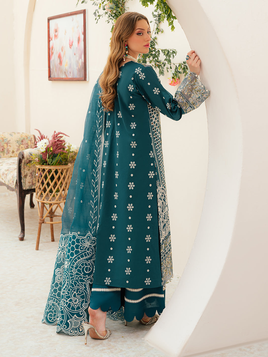Mahnur | Allenura Luxury Lawn 24 | TUSCANY -  Mahnur Luxury - Original Designer Dress - House of Maryam