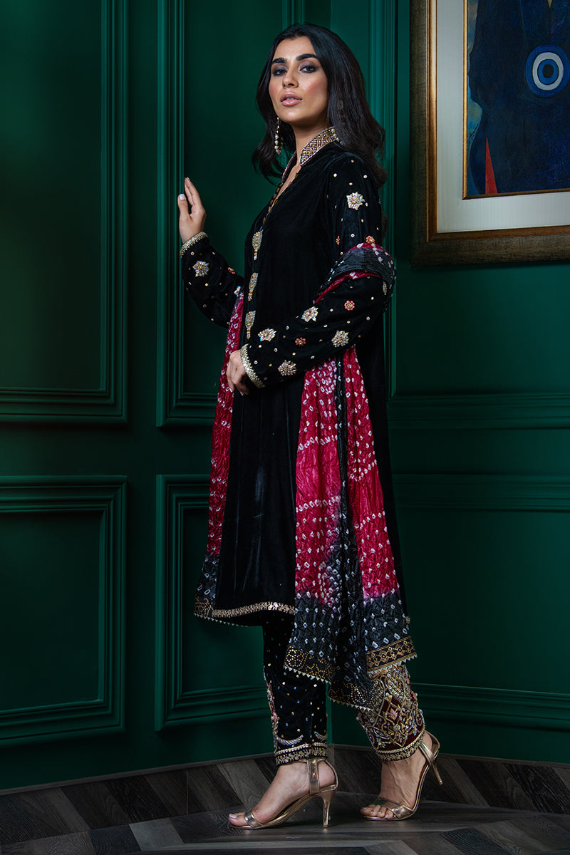 Wardha Saleem | Velvets Winter Fall 24 |   Parvaz -  Wardha Saleem Ladies Clothes - Original Designer Dress - House of Maryam