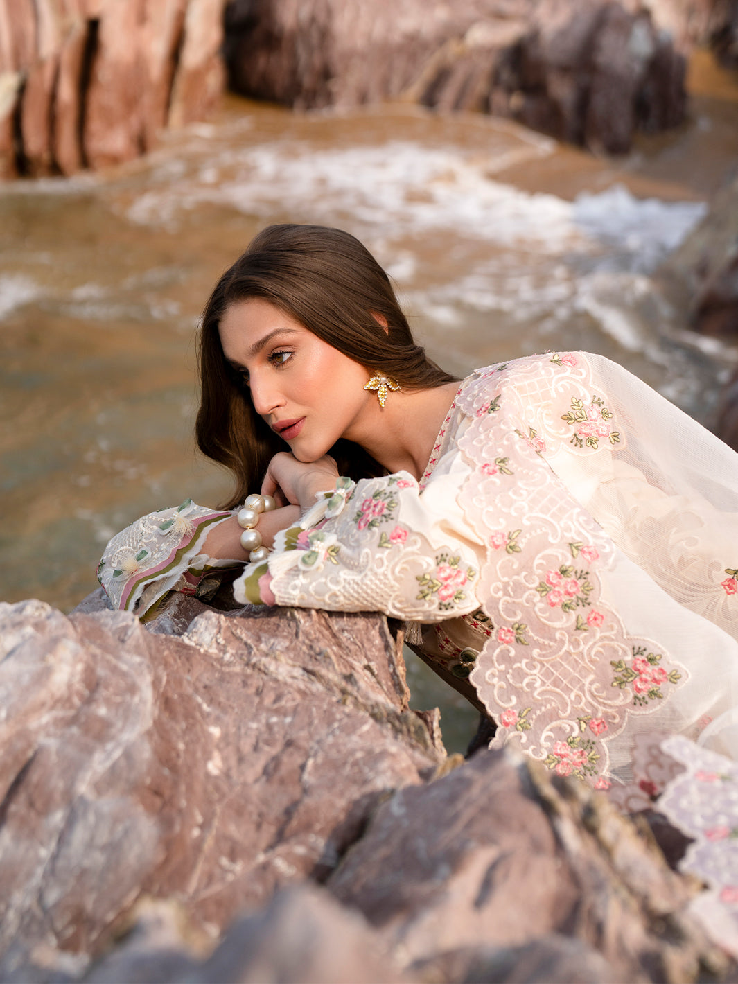Mahnur | Sirena Luxury Lawn 25 | Wisteria -  Mahnur Ladies Clothes - Original Designer Dress - House of Maryam