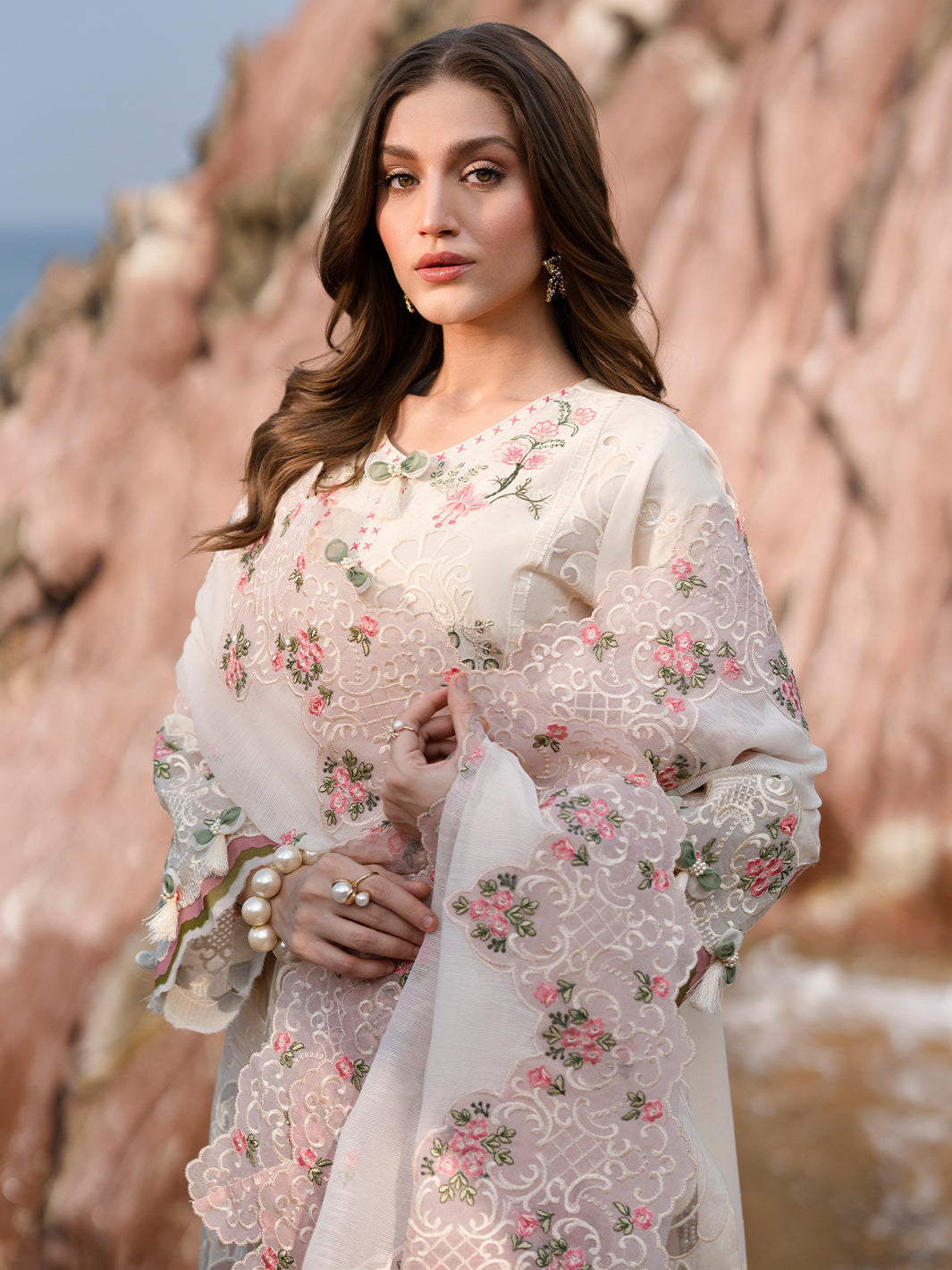 Mahnur | Sirena Luxury Lawn 25 | Wisteria -  Mahnur Ladies Clothes - Original Designer Dress - House of Maryam