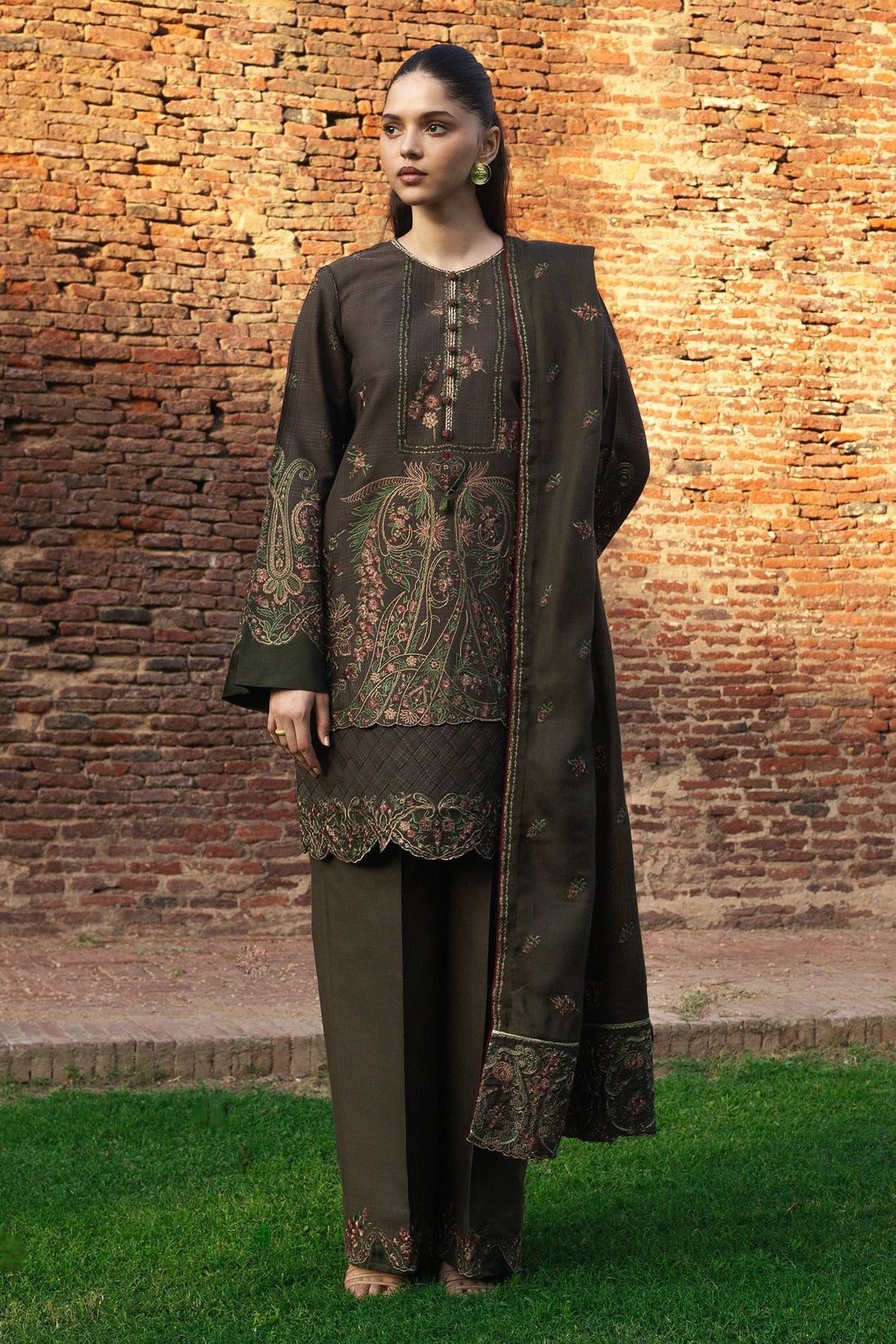 Zara Shahjahan | Winter 24 |  ZOHREH-D5 -  Zara Sahjahan Ladies Clothes - Original Designer Dress - House of Maryam