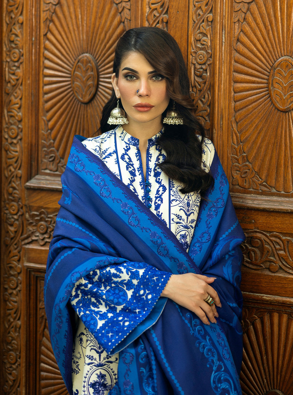 Zainab Chottani | Winter Shawls 24 |  Rania -  Zainab Chottani Ladies Clothes - Original Designer Dress - House of Maryam