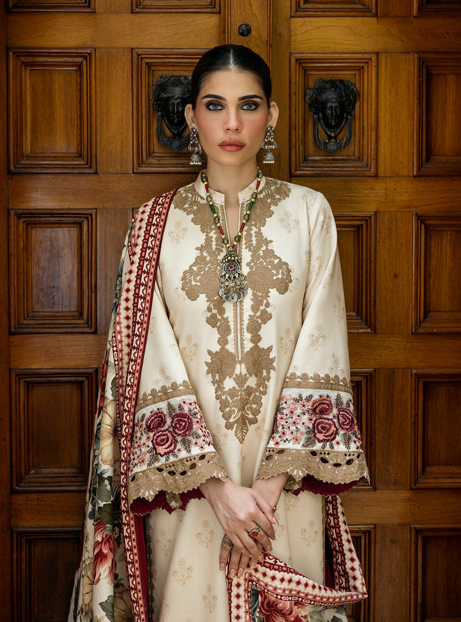 Zainab Chottani | Winter Shawls 24 |  Shyna -  Zainab Chottani Ladies Clothes - Original Designer Dress - House of Maryam
