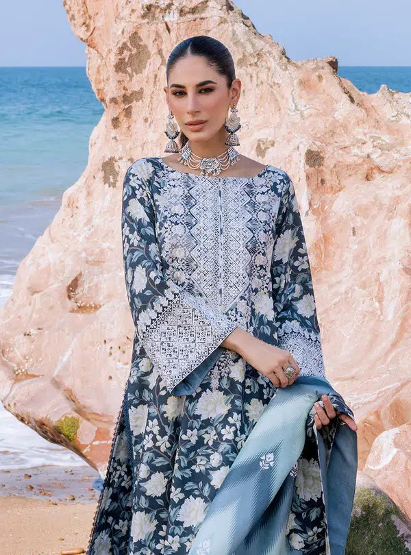 Zainab Chottani | Winter Shawls | Kinara -  Zainab Chottani Luxury - Original Designer Dress - House of Maryam