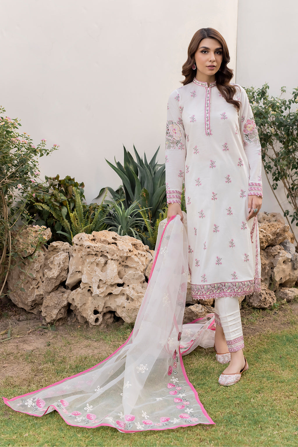 Iznik | Lawnkari 24 | UE-157 CANDYTUFT -  Iznik Formal - Original Designer Dress - House of Maryam