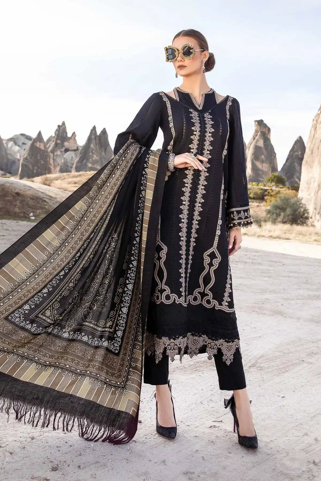 Maria B | M Prints Winter 23 | MPT-2002-B -  Maria B Luxury - Original Designer Dress - House of Maryam