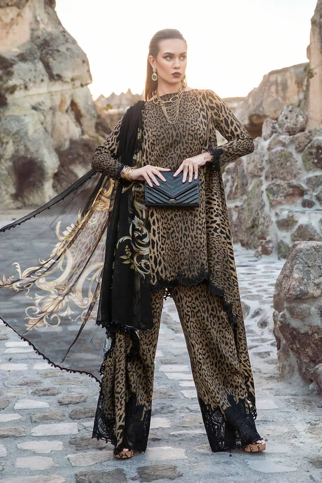 Maria B | M Prints Winter 23 | MPT-2010-A -  Maria B Luxury - Original Designer Dress - House of Maryam