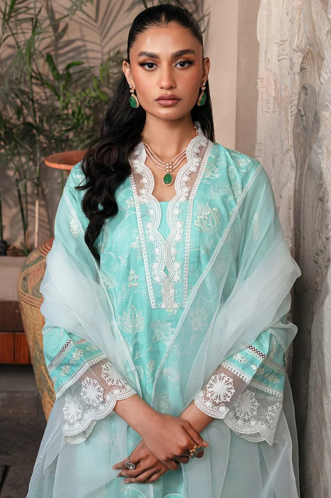 Mohagni | Muntazir Luxury Lawn 24 | MGZ-09 -  Mohagni Luxury - Original Designer Dress - House of Maryam