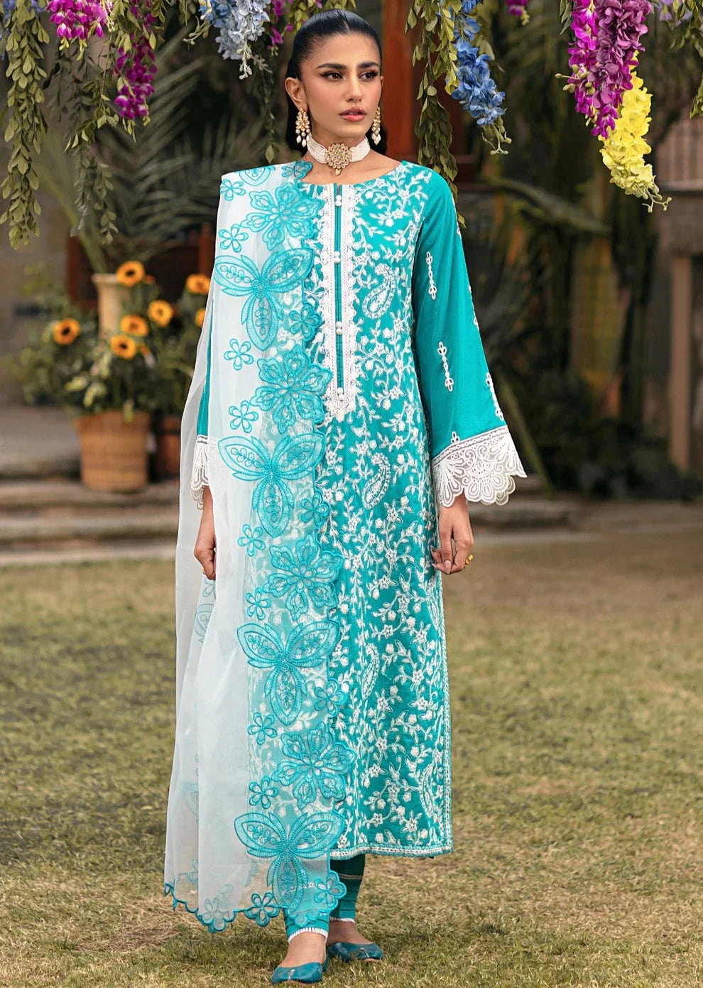 Mohagni | Muntazir Luxury Lawn 24 | MGZ-10 -  Mohagni Luxury - Original Designer Dress - House of Maryam