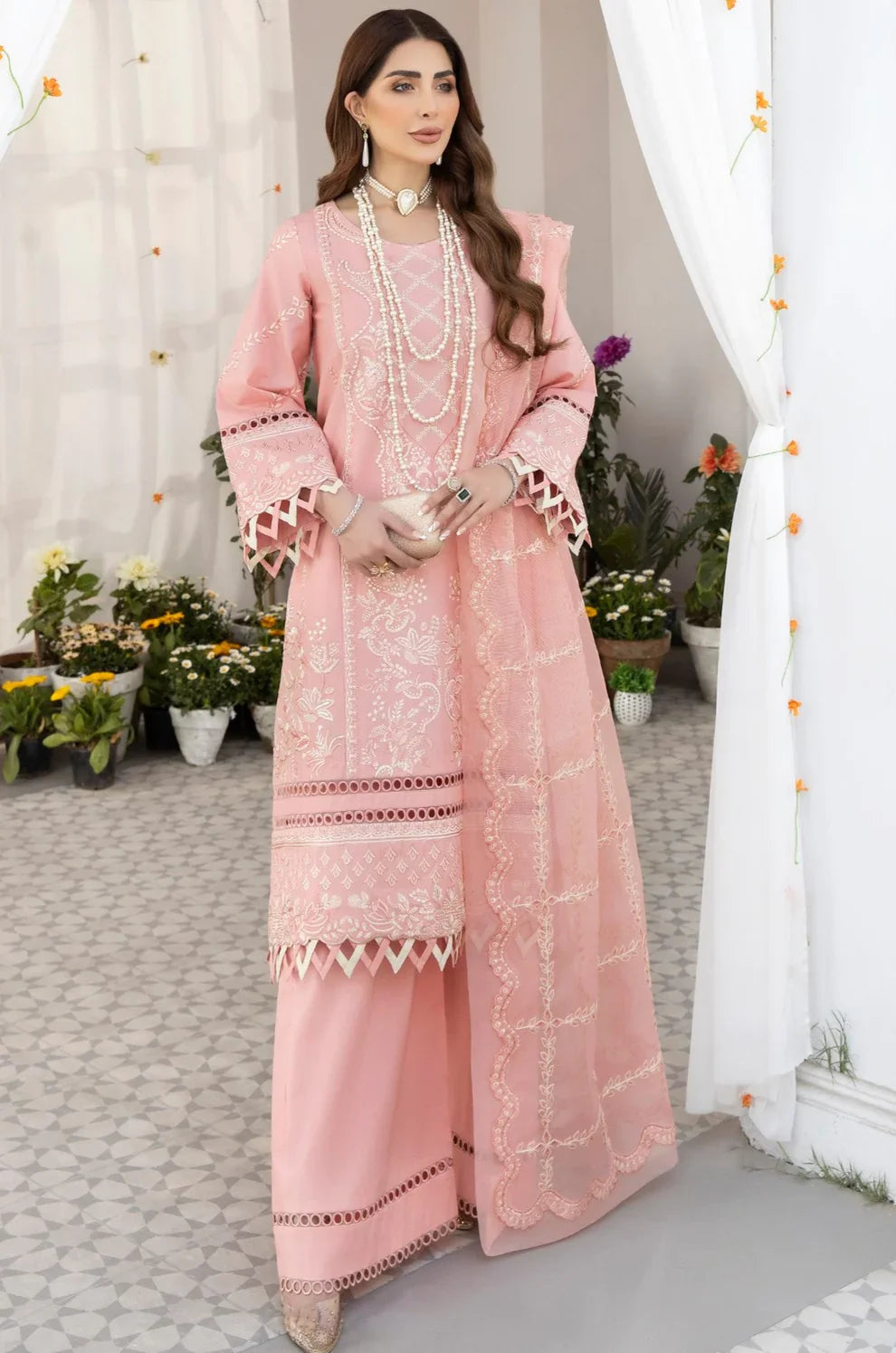 Mohagni | Muntazir Luxury Lawn 24 | AM-07 -  Mohagni Luxury - Original Designer Dress - House of Maryam