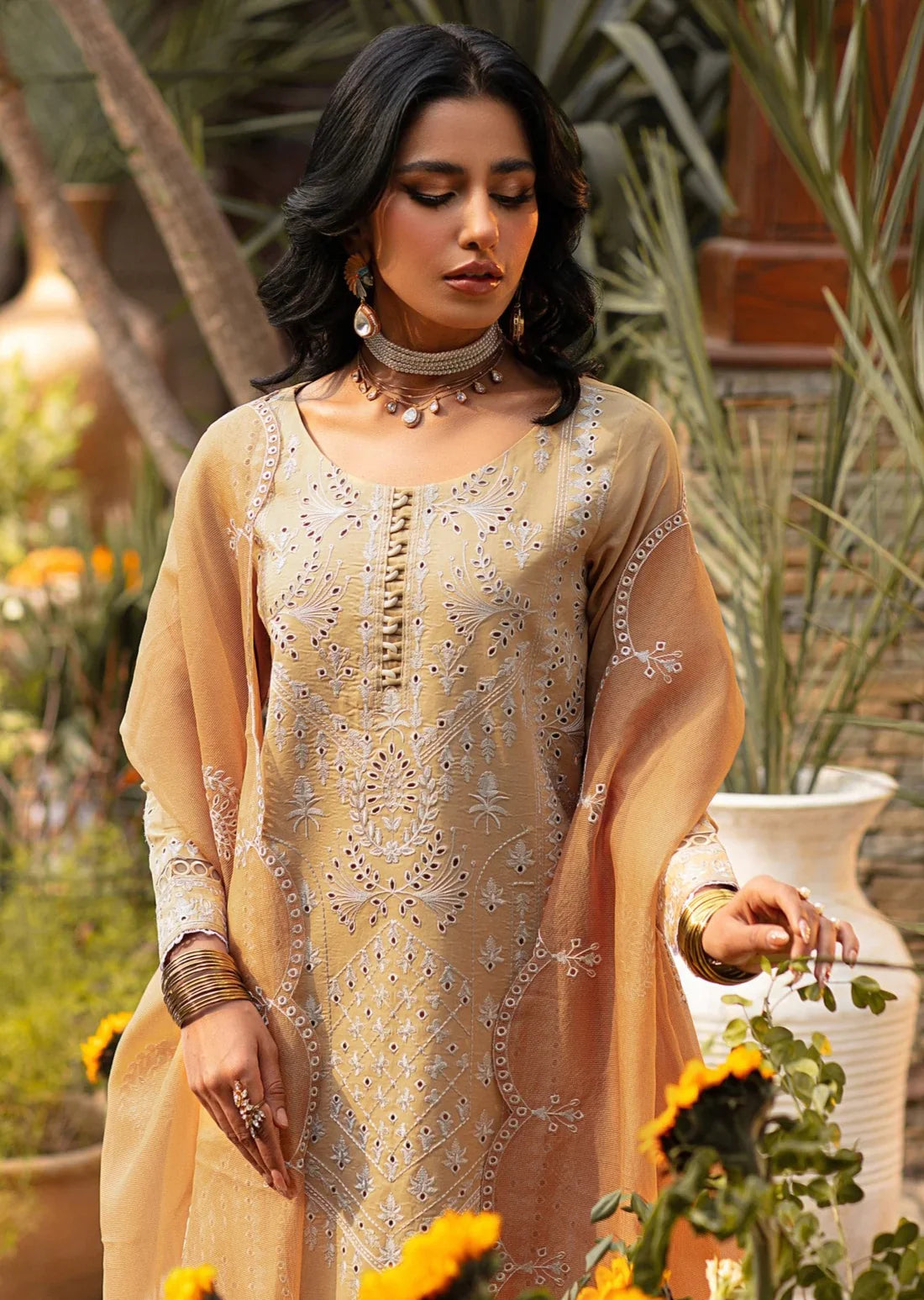 Mohagni | Muntazir Luxury Lawn 24 | CM-05 -  Mohagni Luxury - Original Designer Dress - House of Maryam