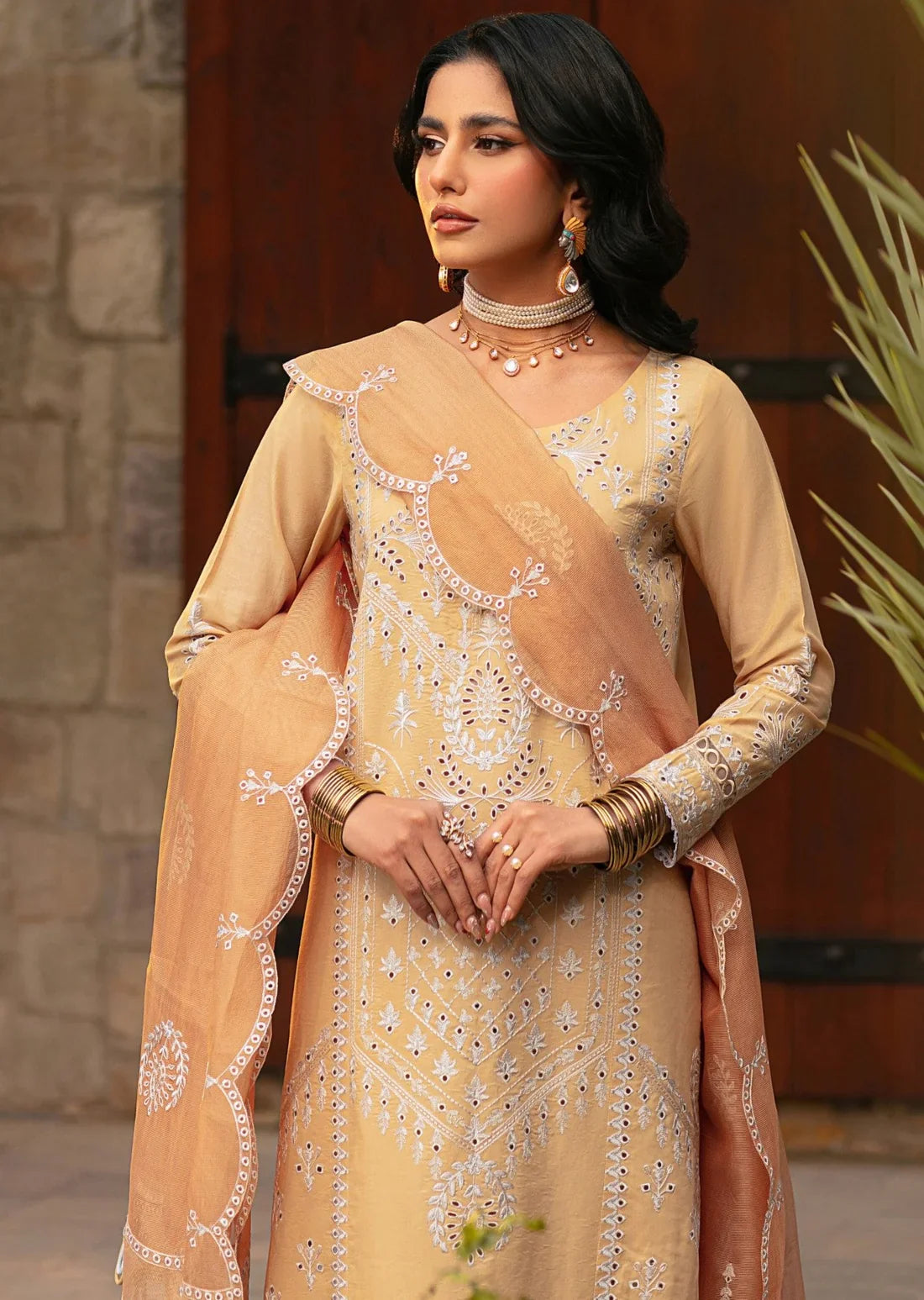 Mohagni | Muntazir Luxury Lawn 24 | CM-05 -  Mohagni Luxury - Original Designer Dress - House of Maryam