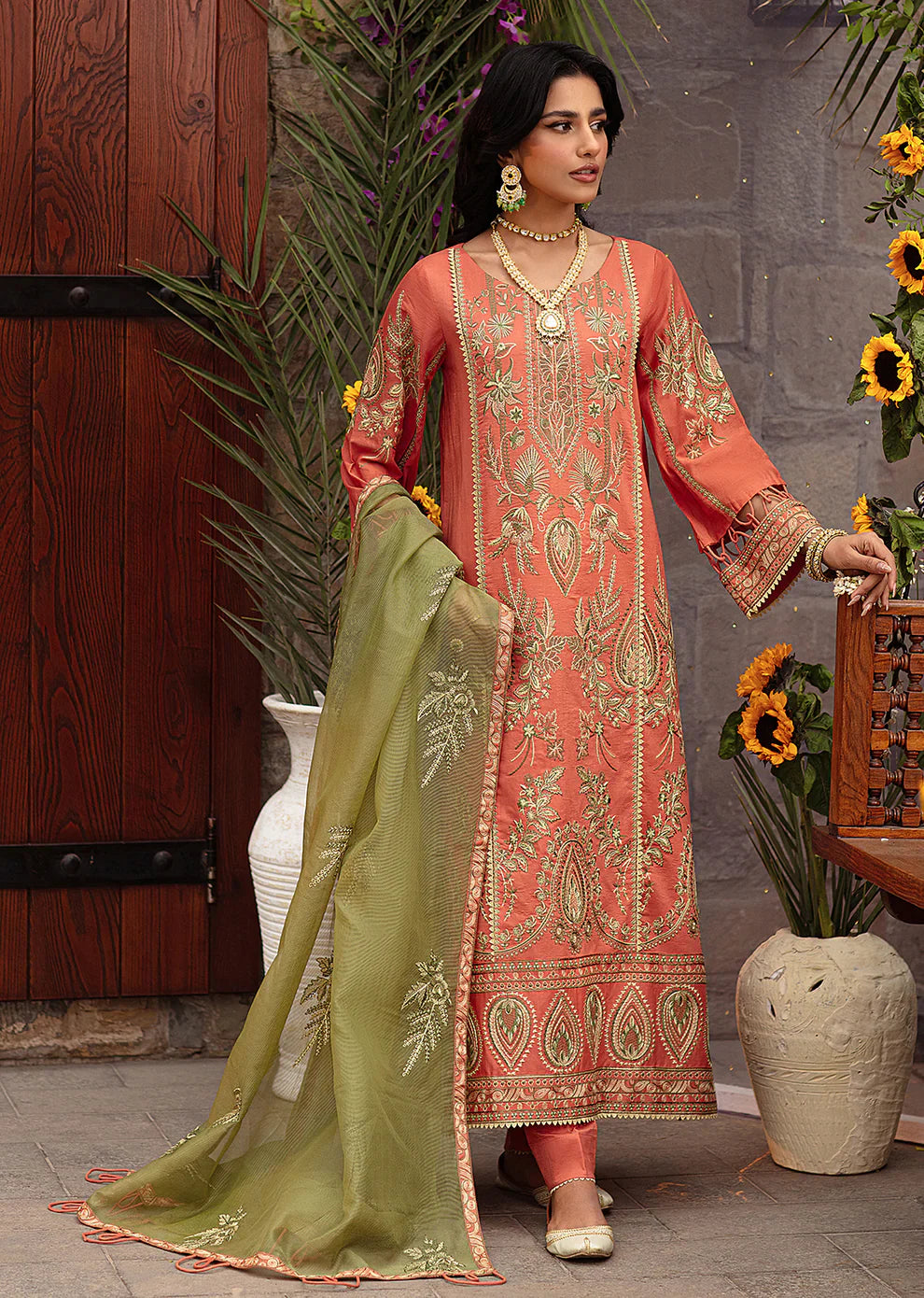 Mohagni | Muntazir Luxury Lawn 24 | CM-09 -  Mohagni Luxury - Original Designer Dress - House of Maryam