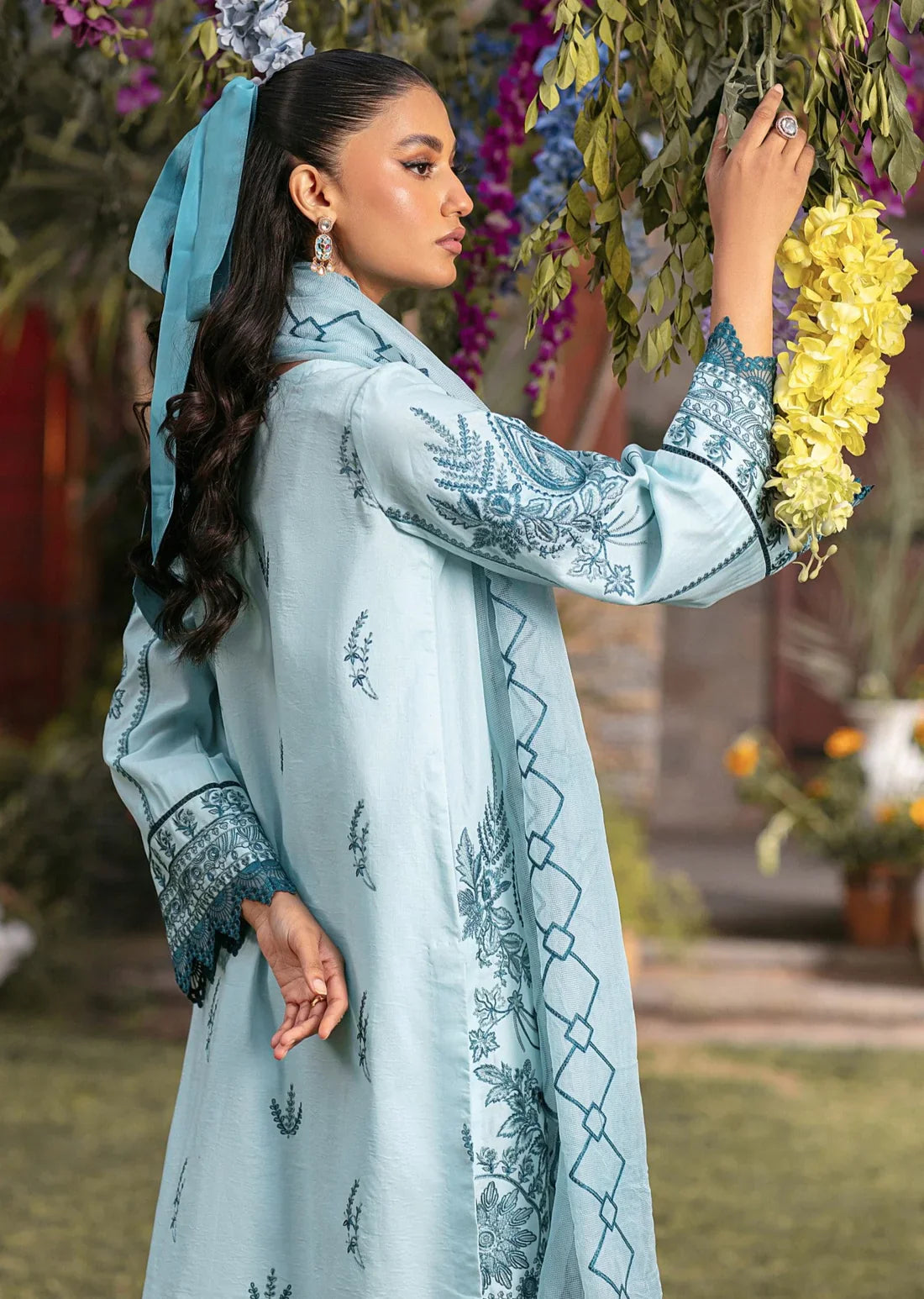 Mohagni | Muntazir Luxury Lawn 24 | CM-10 -  Mohagni Luxury - Original Designer Dress - House of Maryam