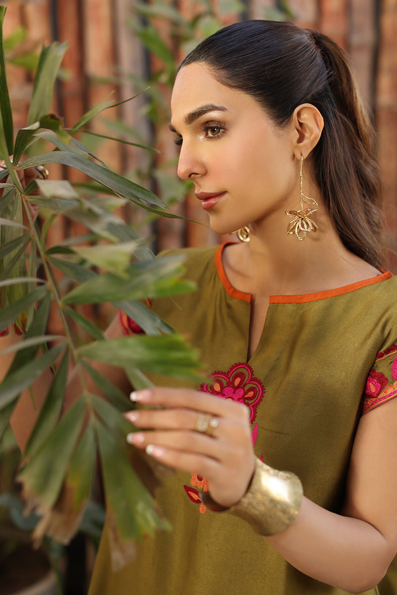 Aisha Imran | Luxury Pret | Fern, image 3