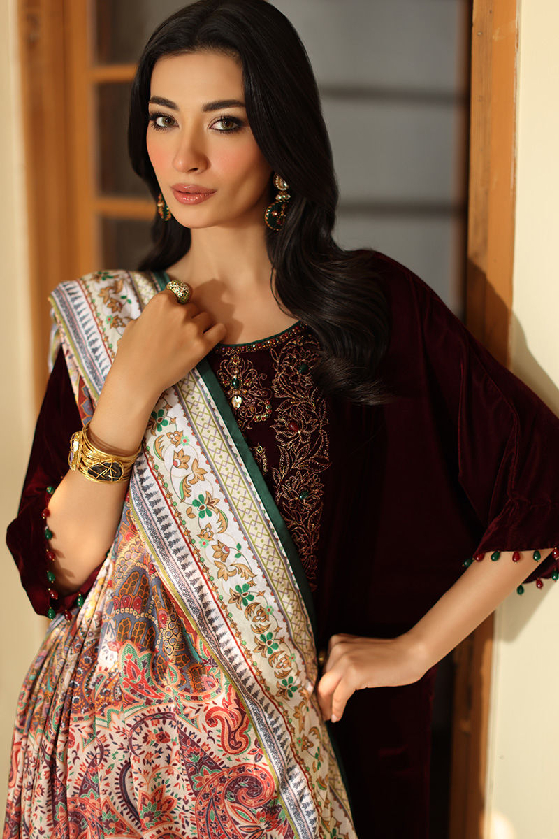 Aisha Imran | Printed Panache Velvet Shawls 25 | Sarai Shirt and Pants, image 3