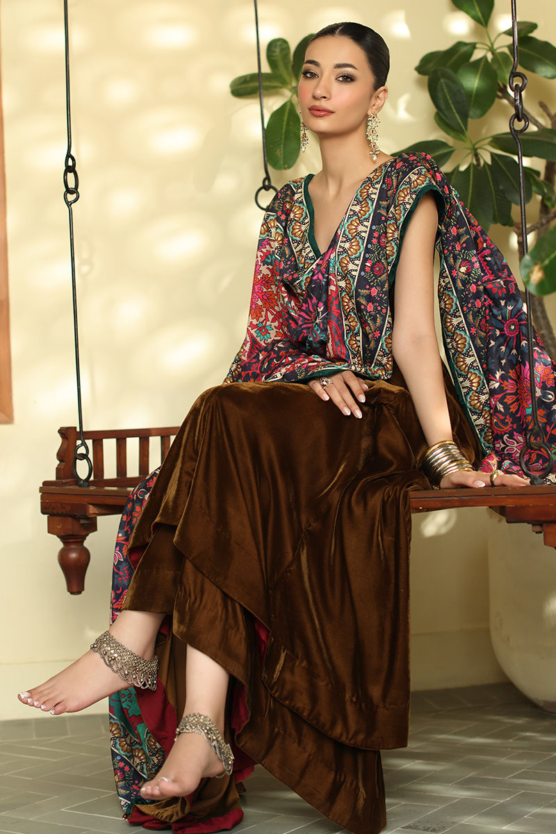 Aisha Imran | Printed Panache Velvet Shawls 25 | Inaaya Velvet Shawl, image 5