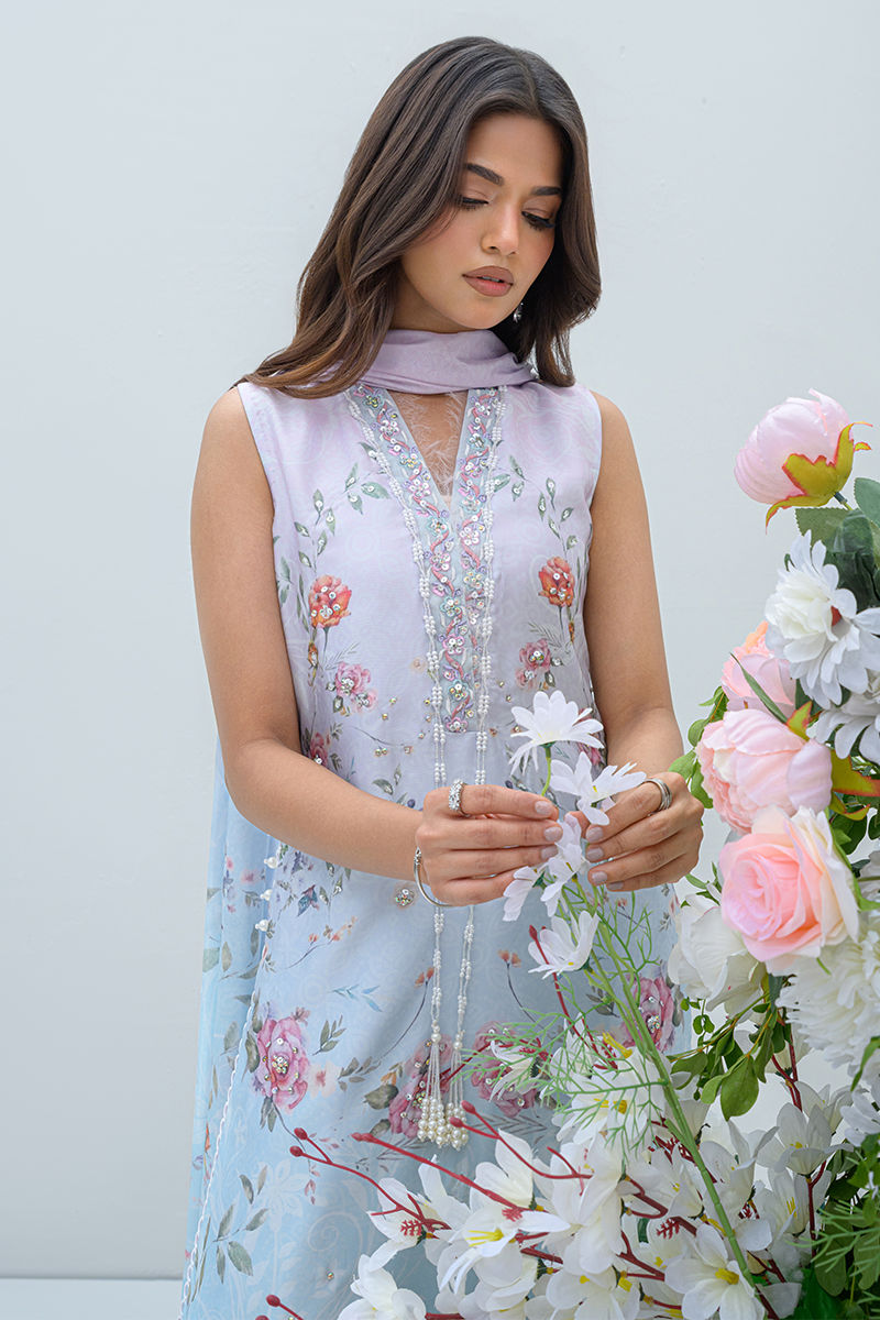 Fatima Khan | Prints and Petals | Skye, image 3