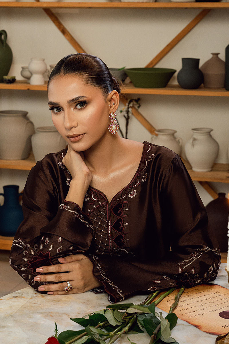 Fatima Khan | Warm Whisper Velvet 25 | Bronze Reverie-6