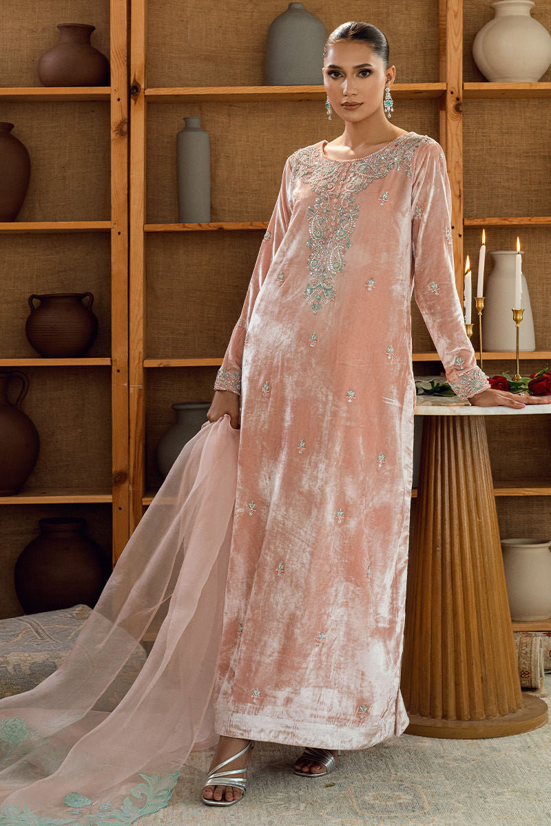 Fatima Khan | Warm Whisper Velvet 25 | Rose Whisper-3
