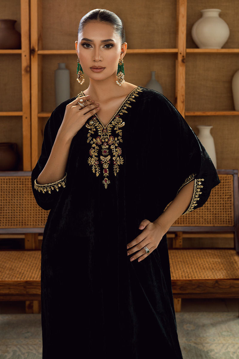 Fatima Khan | Warm Whisper Velvet 25 | Noir Eclat-3
