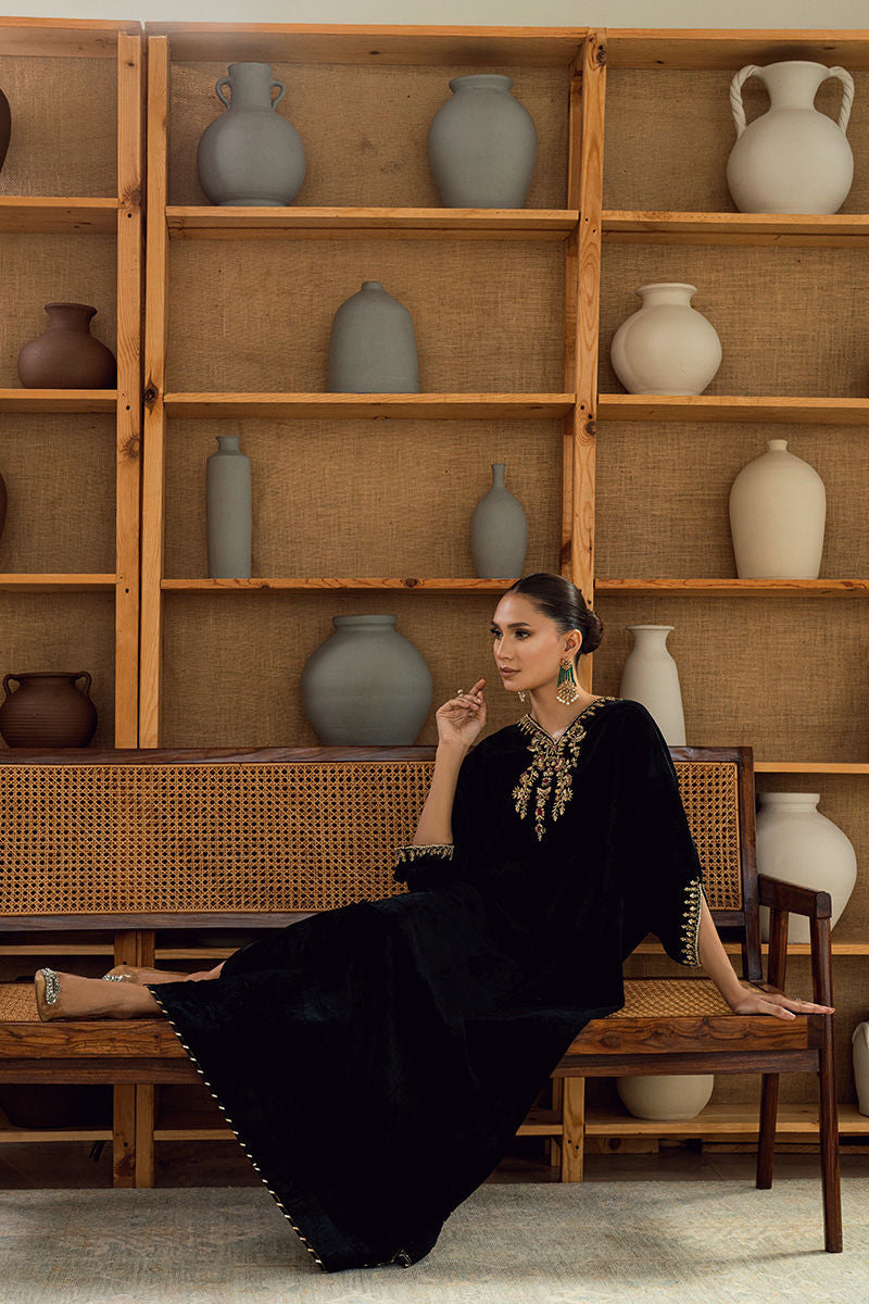 Fatima Khan | Warm Whisper Velvet 25 | Noir Eclat-6