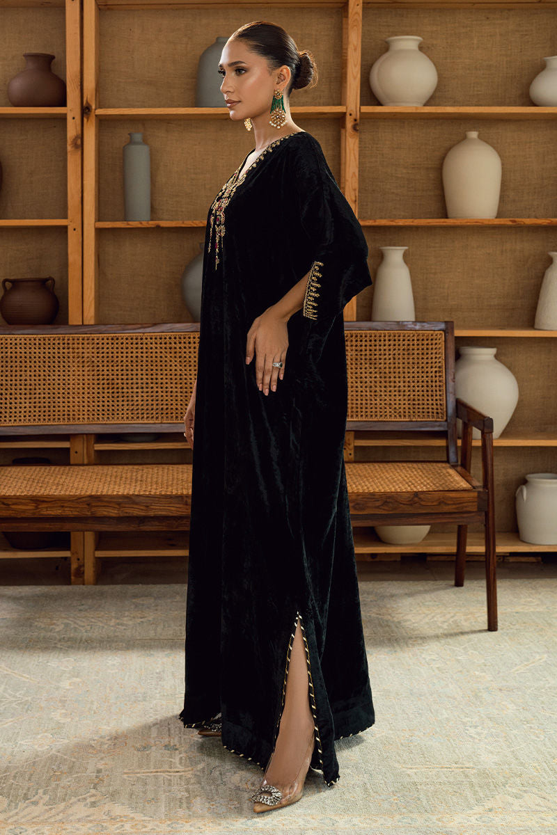 Fatima Khan | Warm Whisper Velvet 25 | Noir Eclat-5