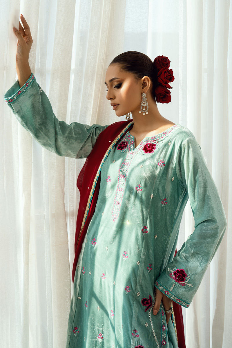 Fatima Khan | Warm Whisper Velvet 25 | Twilight Rose-3