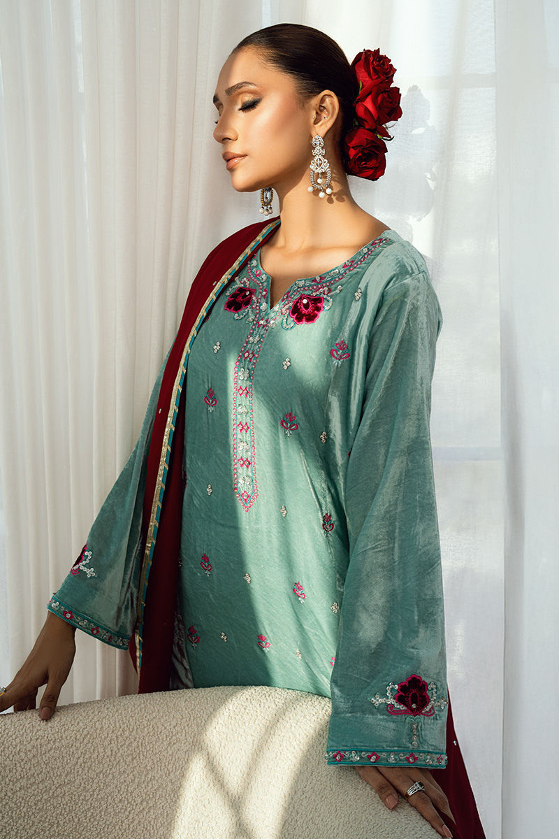 Fatima Khan | Warm Whisper Velvet 25 | Twilight Rose, image 5
