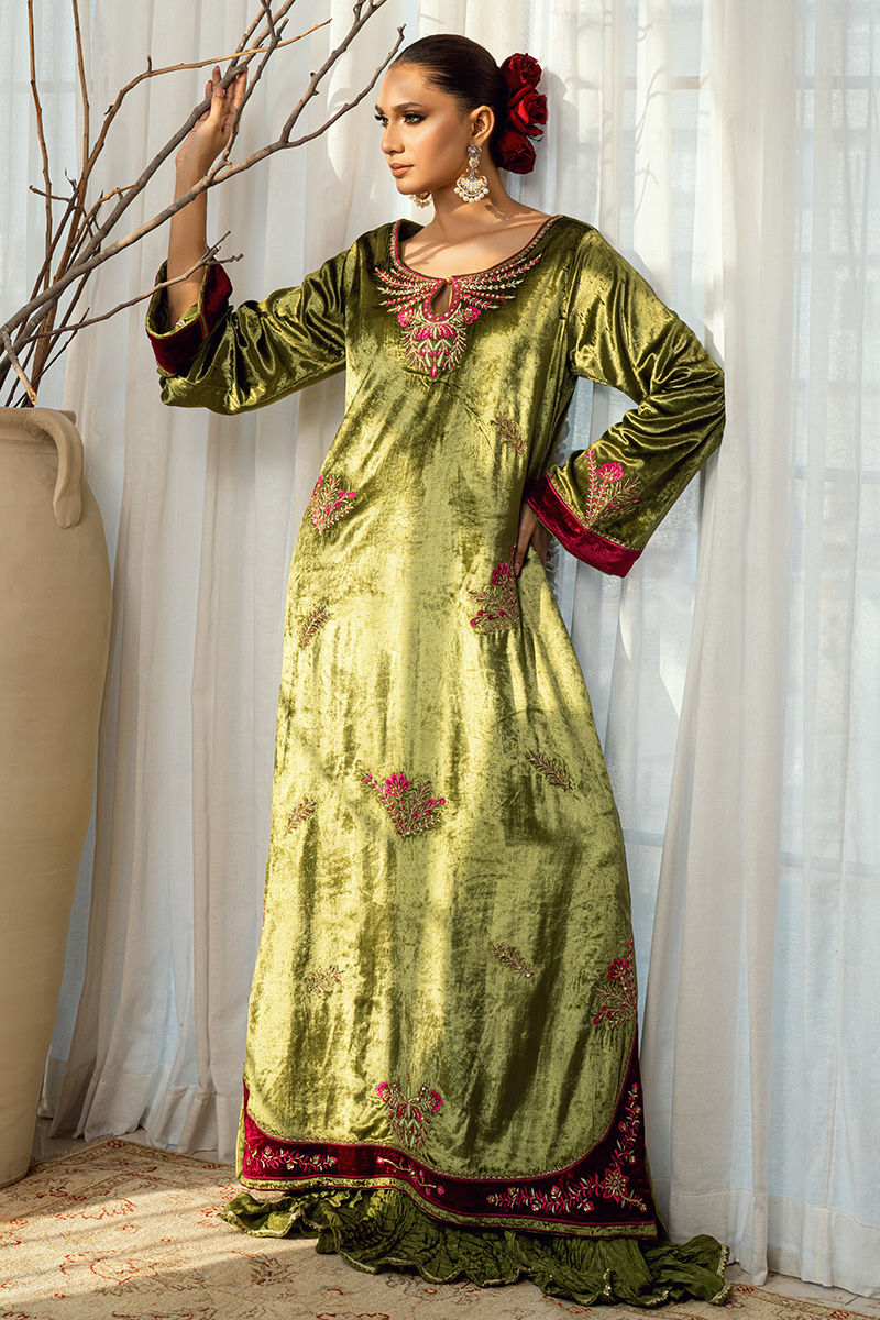 Fatima Khan | Warm Whisper Velvet 25 | Jade Whisper-2