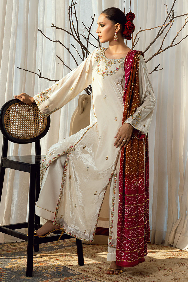 Fatima Khan | Warm Whisper Velvet 25 | Golden Grace-6