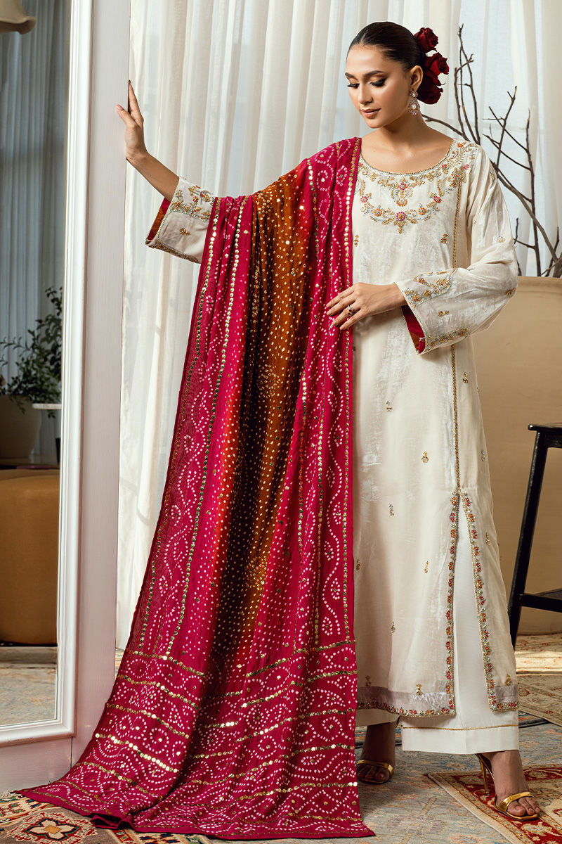 Fatima Khan | Warm Whisper Velvet 25 | Golden Grace, image 2