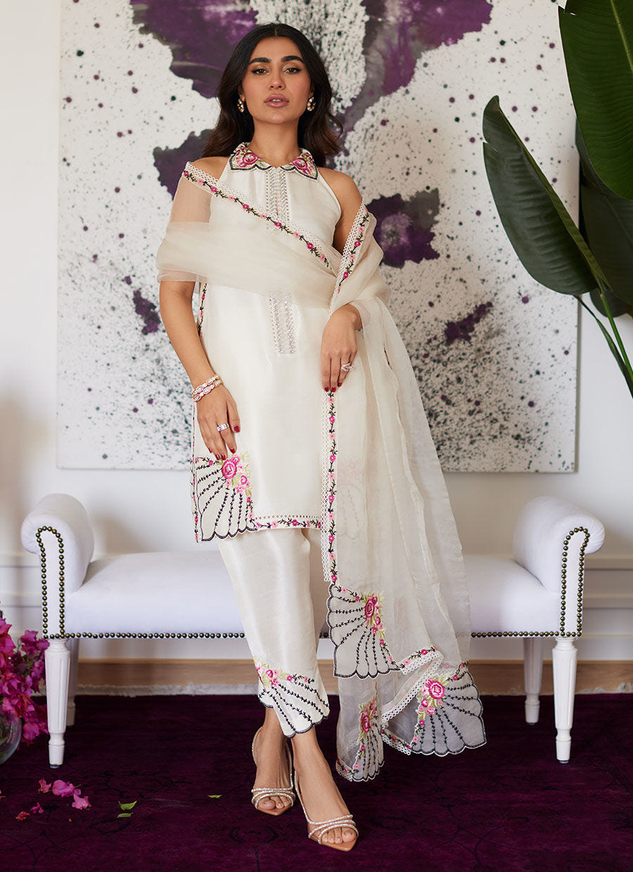 Farah Talib Aziz | Luna Eid Collection 24 | GENEVIVE PEARL WHITE -  Farah Talib Aziz Luxury - Original Designer Dress - House of Maryam