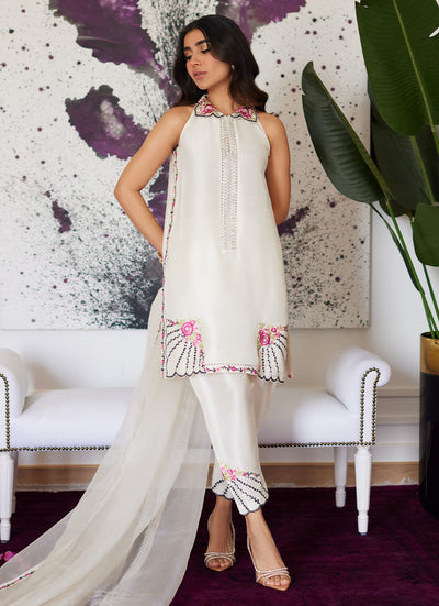 Farah Talib Aziz | Luna Eid Collection 24 | GENEVIVE PEARL WHITE -  Farah Talib Aziz Luxury - Original Designer Dress - House of Maryam