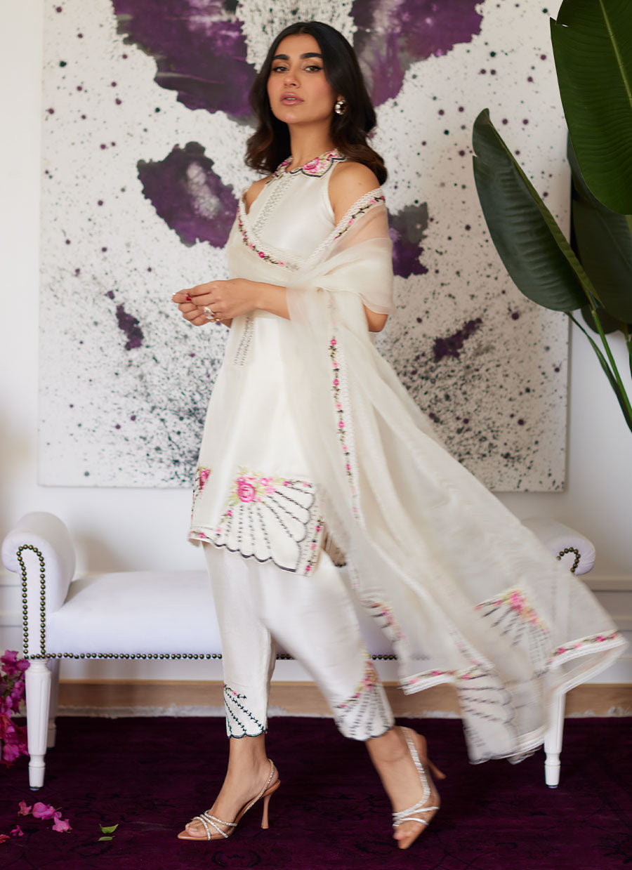 Farah Talib Aziz | Luna Eid Collection 24 | GENEVIVE PEARL WHITE -  Farah Talib Aziz Luxury - Original Designer Dress - House of Maryam