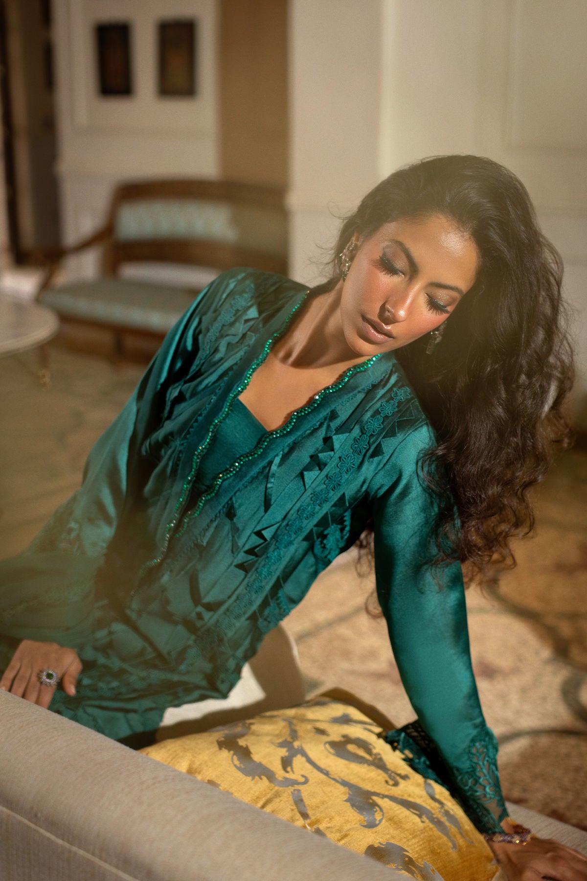 Annus Abrar | Zeh Eid Edit | Fareba, image 5