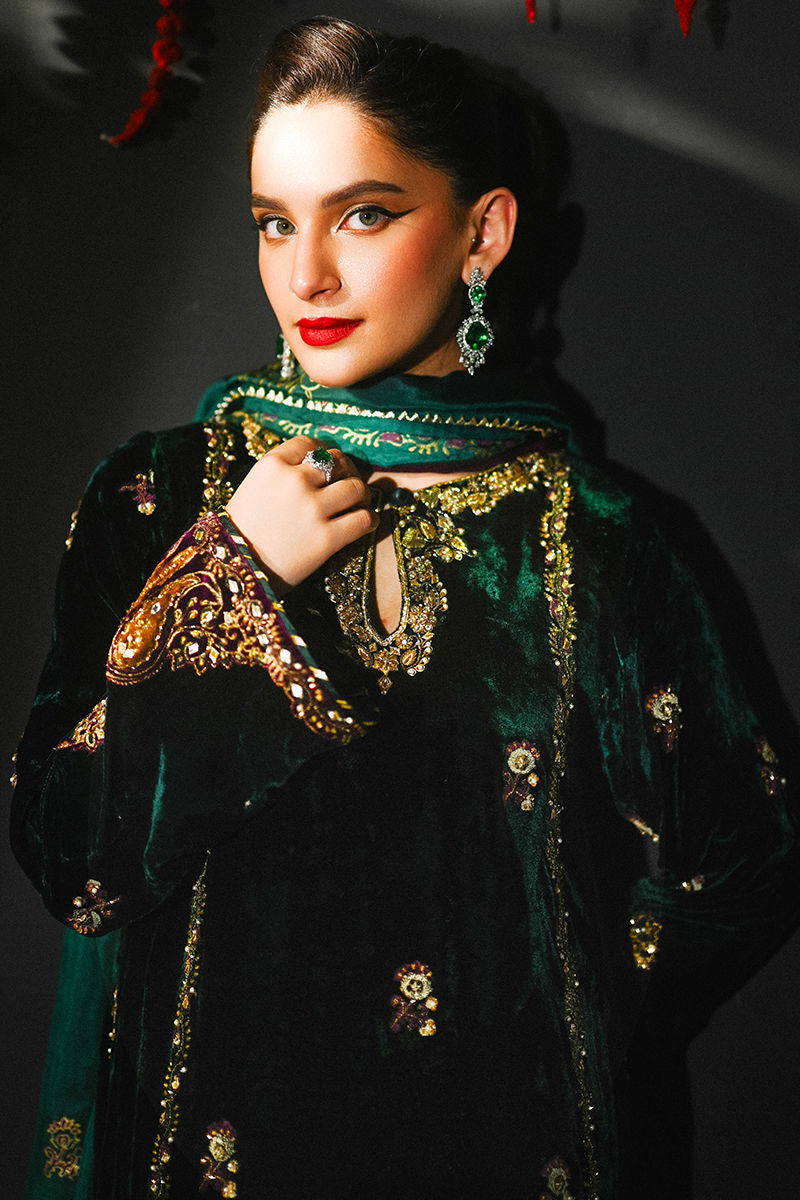 Ansab Jahangir | So Hot Luxury Velvets | Mirha, image 3