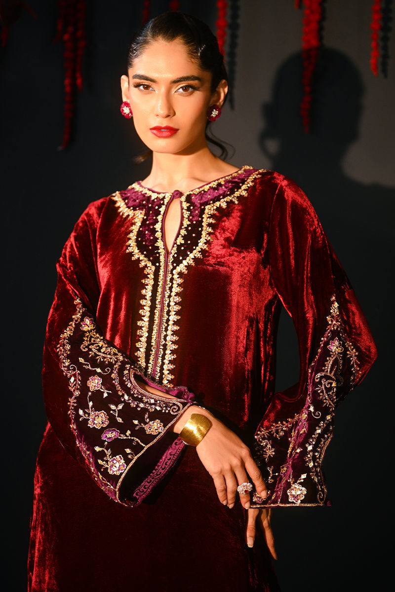 Ansab Jahangir | So Hot Luxury Velvets | Aydin, image 3