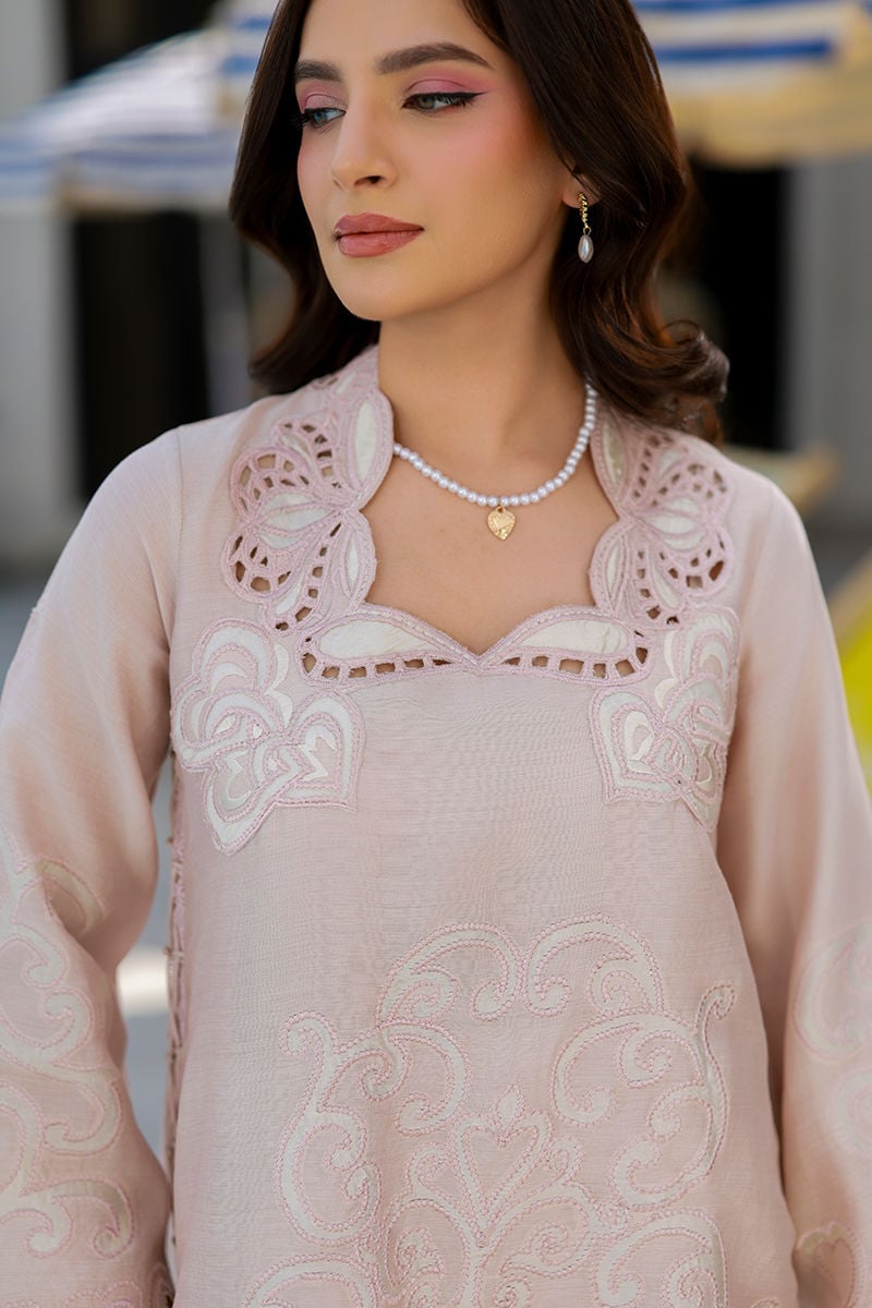 Ansab Jahangir | The Girls Eid Luxury Pret 26 | Bellina, image 3