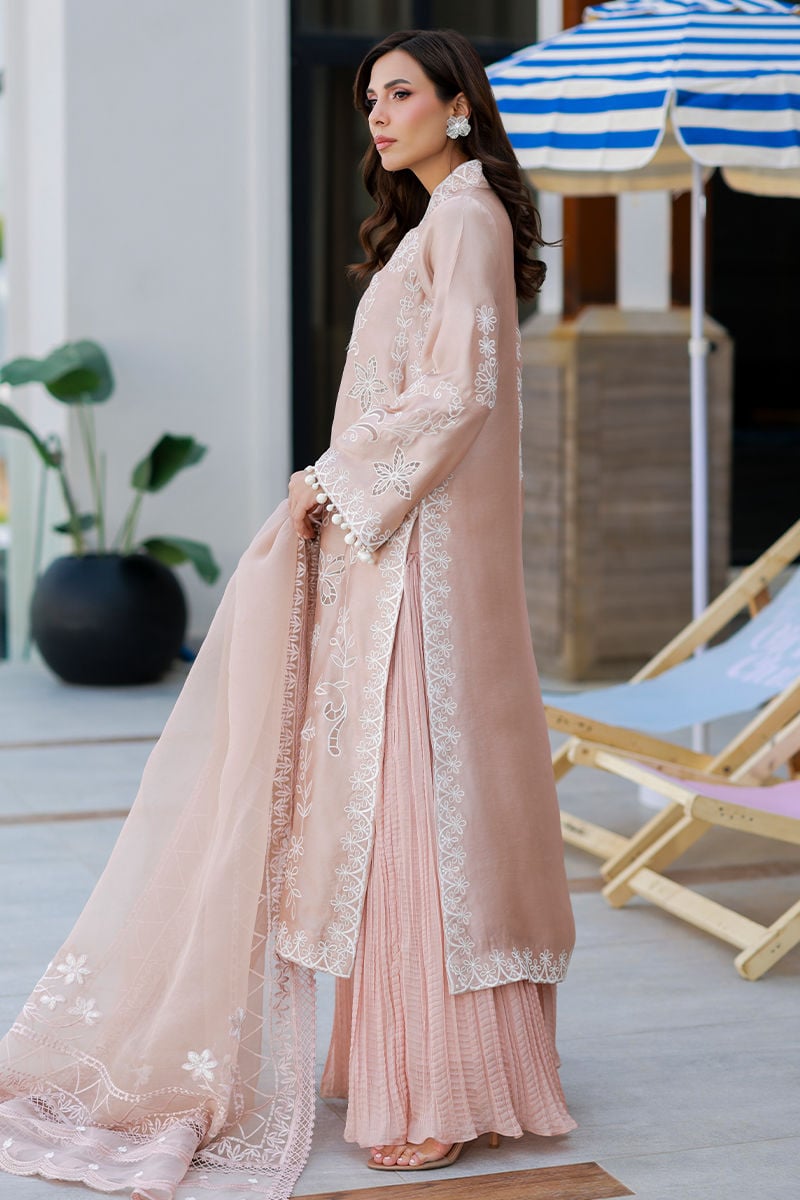 Ansab Jahangir | The Girls Eid Luxury Pret 26 | Mila, image 4