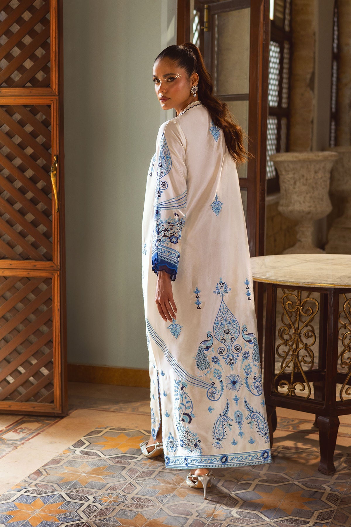Annus Abrar | Leah Luxury Pret |Sol Kaftaan-2