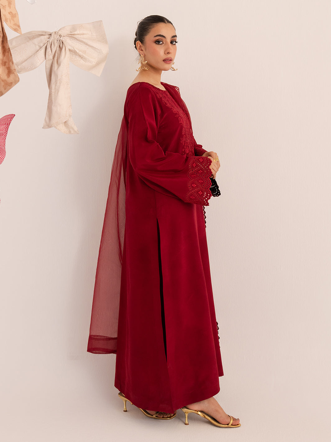 Izel | The Silk Chapter | Cerise, image 2