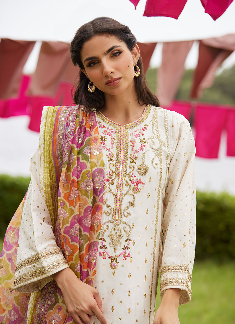 Farah Talib Aziz | Mayna Festive Luxe Pret | Ember Ivory Kurta And Dupatta, image 3